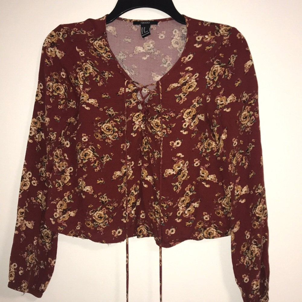 Criss cross crop top ✨